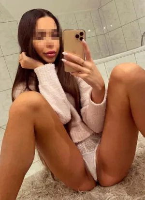 проститутка Каролина, 22, Сургут